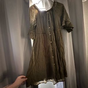 Green flowy maternity dress